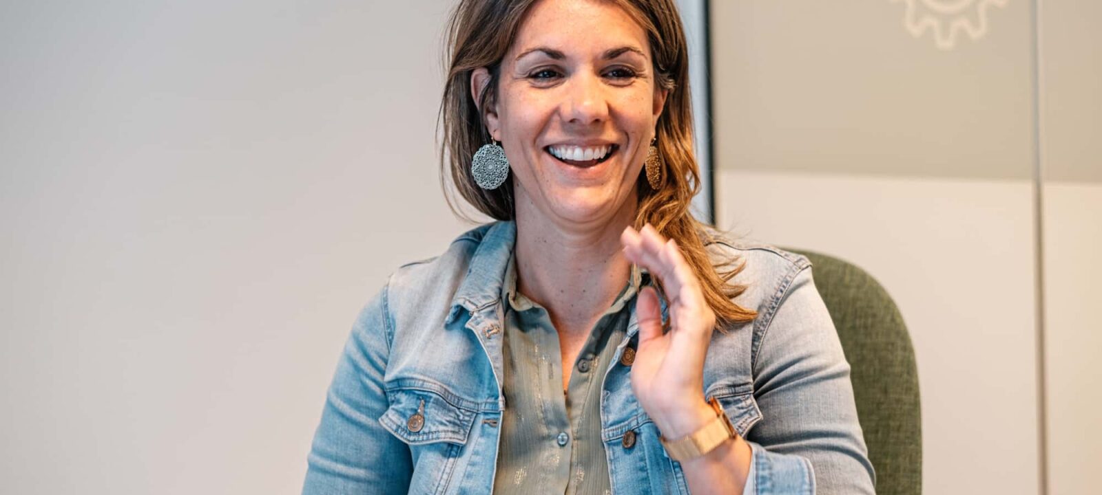 HR Manager Eva